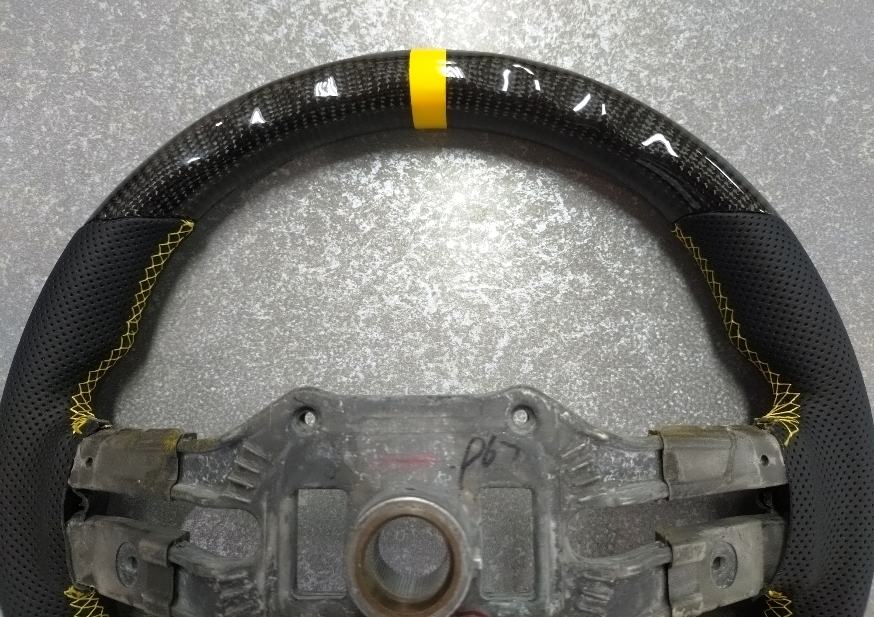 ★特注未使用品★リアルカーボン&パンチングレザーステアリング本体★適合車種：ベンツ/W206、W223、W213、W238、W177、W257、W297、EQS_画像5