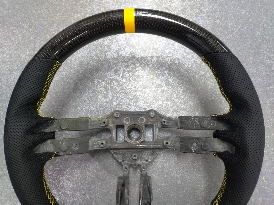 ★特注未使用品★リアルカーボン&パンチングレザーステアリング本体★適合車種：ベンツ/W206、W223、W213、W238、W177、W257、W297、EQS_画像2
