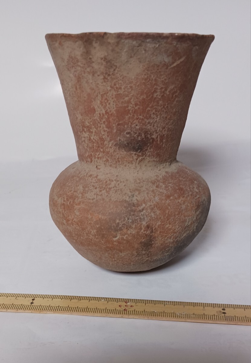 弥生土器長頸壺　完品　弥生土器 長頸壺　弥生時代中期　褐色　顔料　黒斑　平底　関東地方_画像3