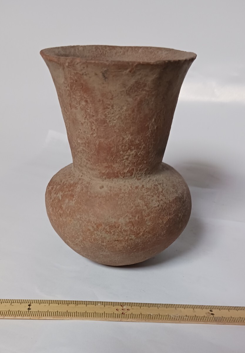 弥生土器長頸壺　完品　弥生土器 長頸壺　弥生時代中期　褐色　顔料　黒斑　平底　関東地方_画像5