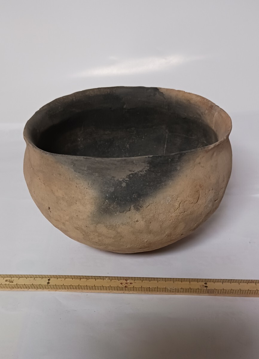 弥生土器椀　ほぼ完品　弥生土器　椀　浅鉢（？）　平底　黒斑　内面黒色（仕上げもしくは使用痕）弥生時代　後期 　関西地方_画像5
