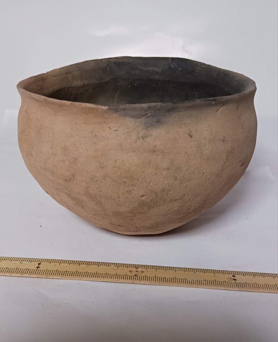 弥生土器椀　ほぼ完品　弥生土器　椀　浅鉢（？）　平底　黒斑　内面黒色（仕上げもしくは使用痕）弥生時代　後期 　関西地方_画像3
