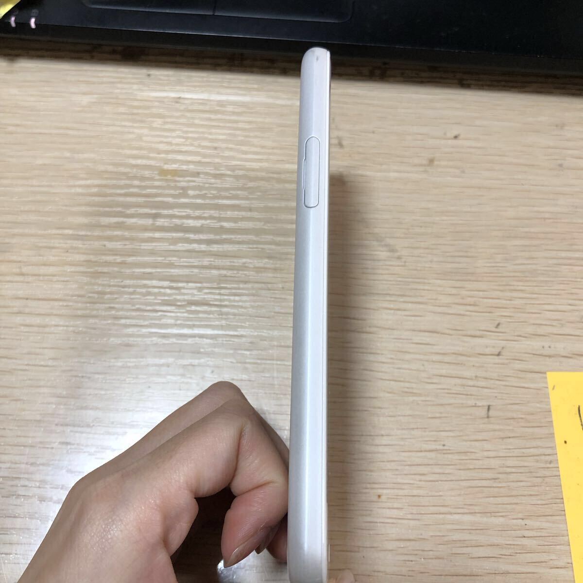 903 動作品 AQUOS sense SH-01K docomo ホワイト_画像3