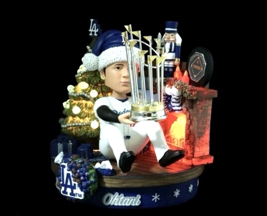 【新品・光る】大谷翔平 ドジャース 2024 ボブルヘッド FOCO クリスマス ライトアップ機能付 フィギュア_画像9
