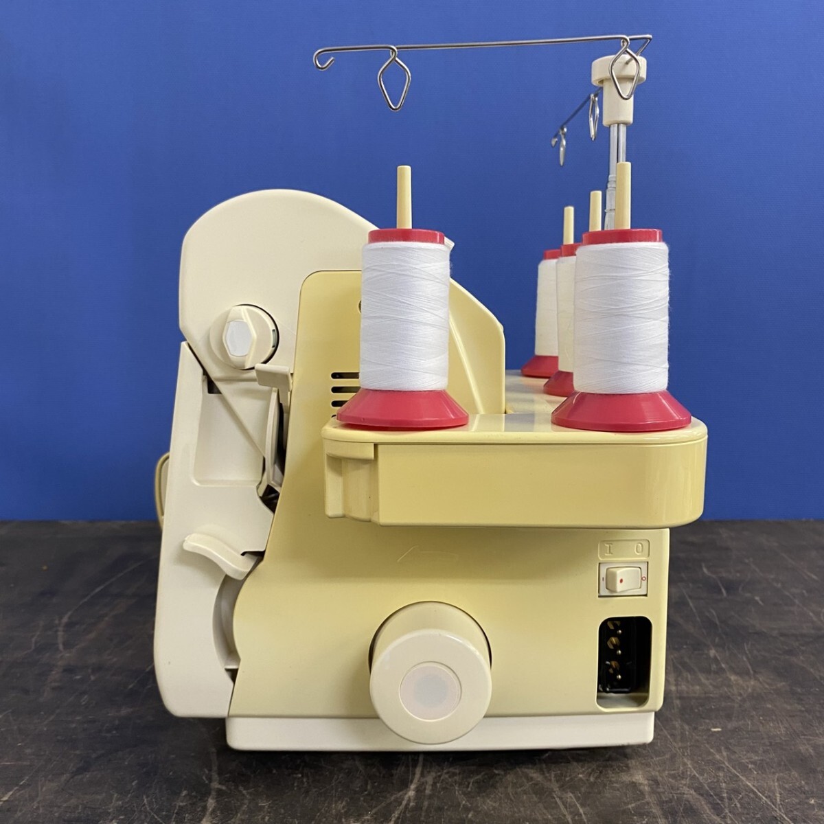 JUKI ジューキ ロックミシン baby lock 糸取物語 wave BL68W フットペダル付き 手芸 動作確認済_画像3