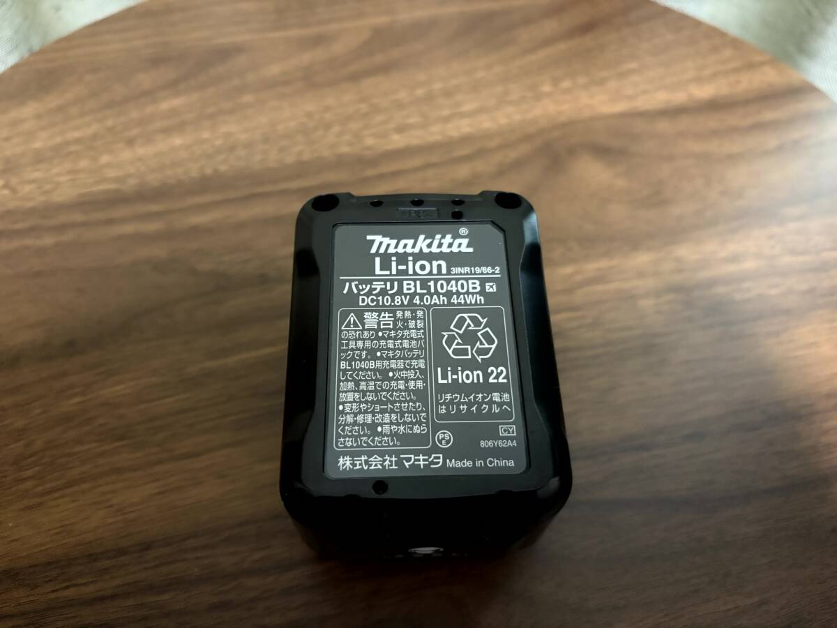 マキタ　バッテリ　BL1040B　10.8V_画像1