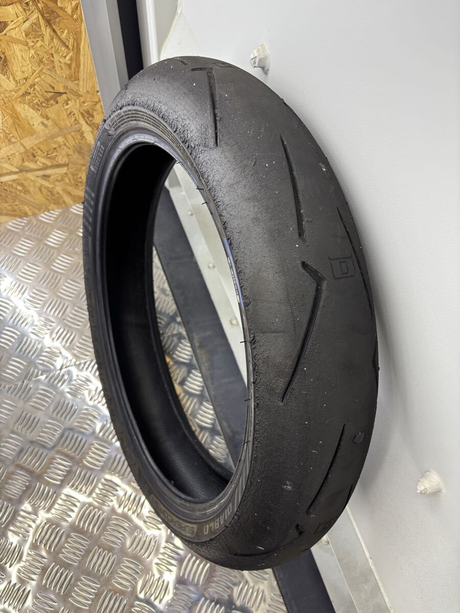 20分使用ディアブロ スーパーコルサ V4 ピレリ SC1 70ZR17_画像1