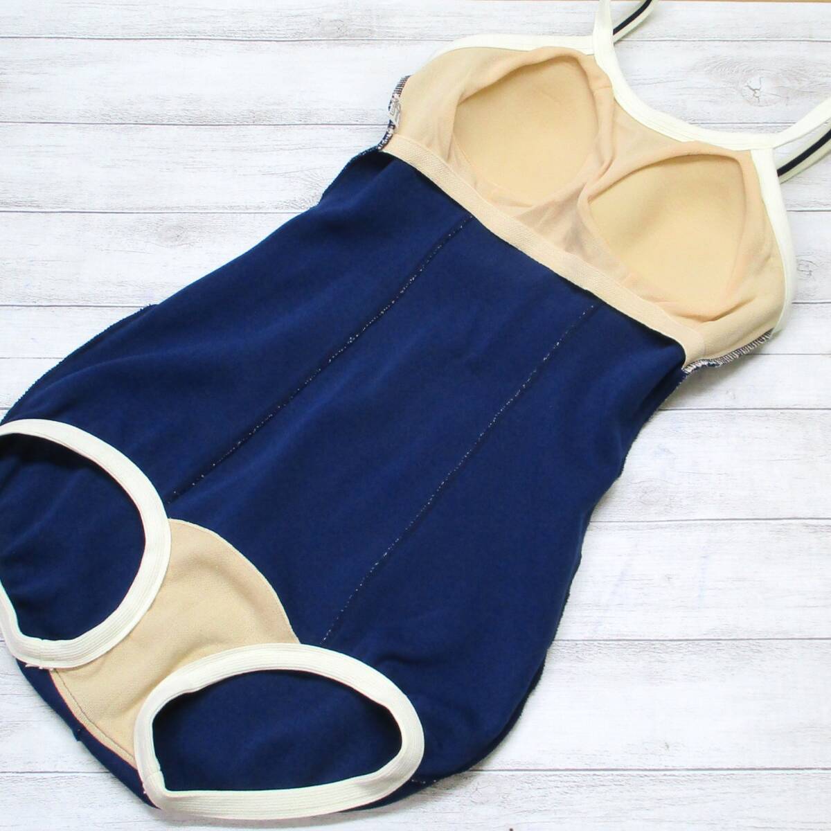 c5888★レア 希少 ナイロン100% レトロ 厚手 ダブルパイピング 紺 ネイビー 白 大きいサイズ レディースL ワンピース水着 プール リゾート_画像6