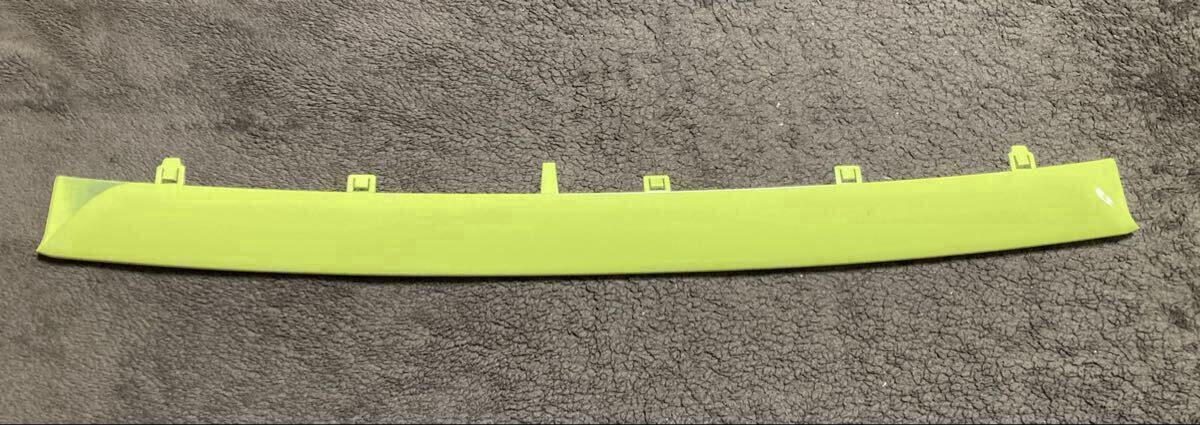 【売り切り一円スタート】ABARTH アバルト　595 695 フロントバンパーインサート　アドレナリングリーン　塗装後未使用品_画像1