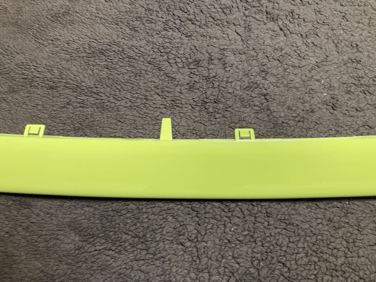 【売り切り一円スタート】ABARTH アバルト　595 695 フロントバンパーインサート　アドレナリングリーン　塗装後未使用品_画像4