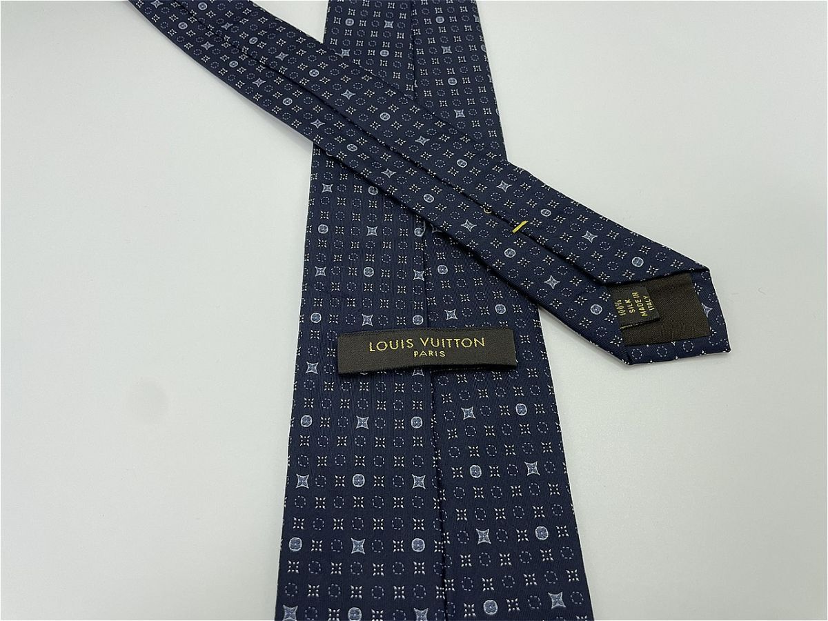 【超美品】LOUIS VUITTON　ルイヴィトン　ドット柄 ネクタイ 3本以上 送料無料 メンズ ネイビー　１円　1101004_画像2