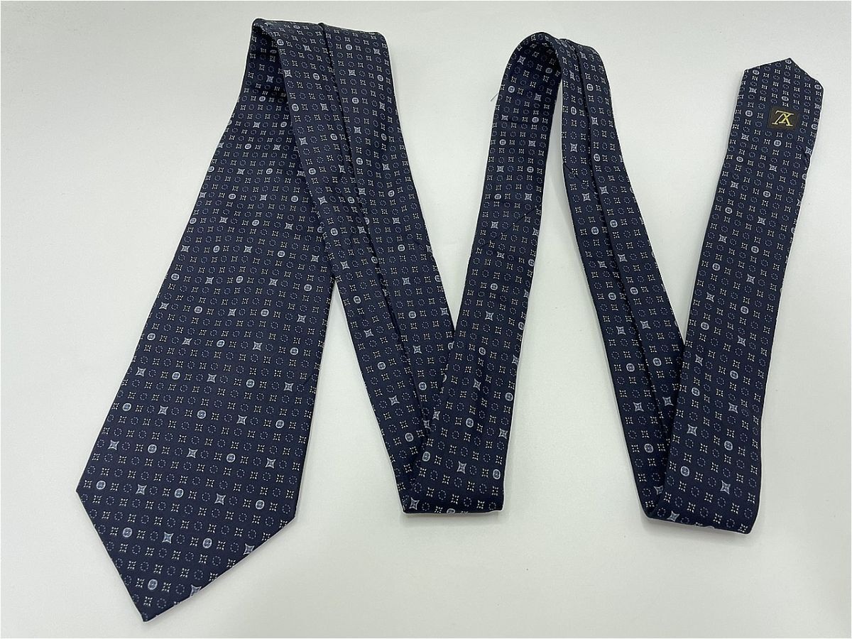 【超美品】LOUIS VUITTON　ルイヴィトン　ドット柄 ネクタイ 3本以上 送料無料 メンズ ネイビー　１円　1101004_画像3