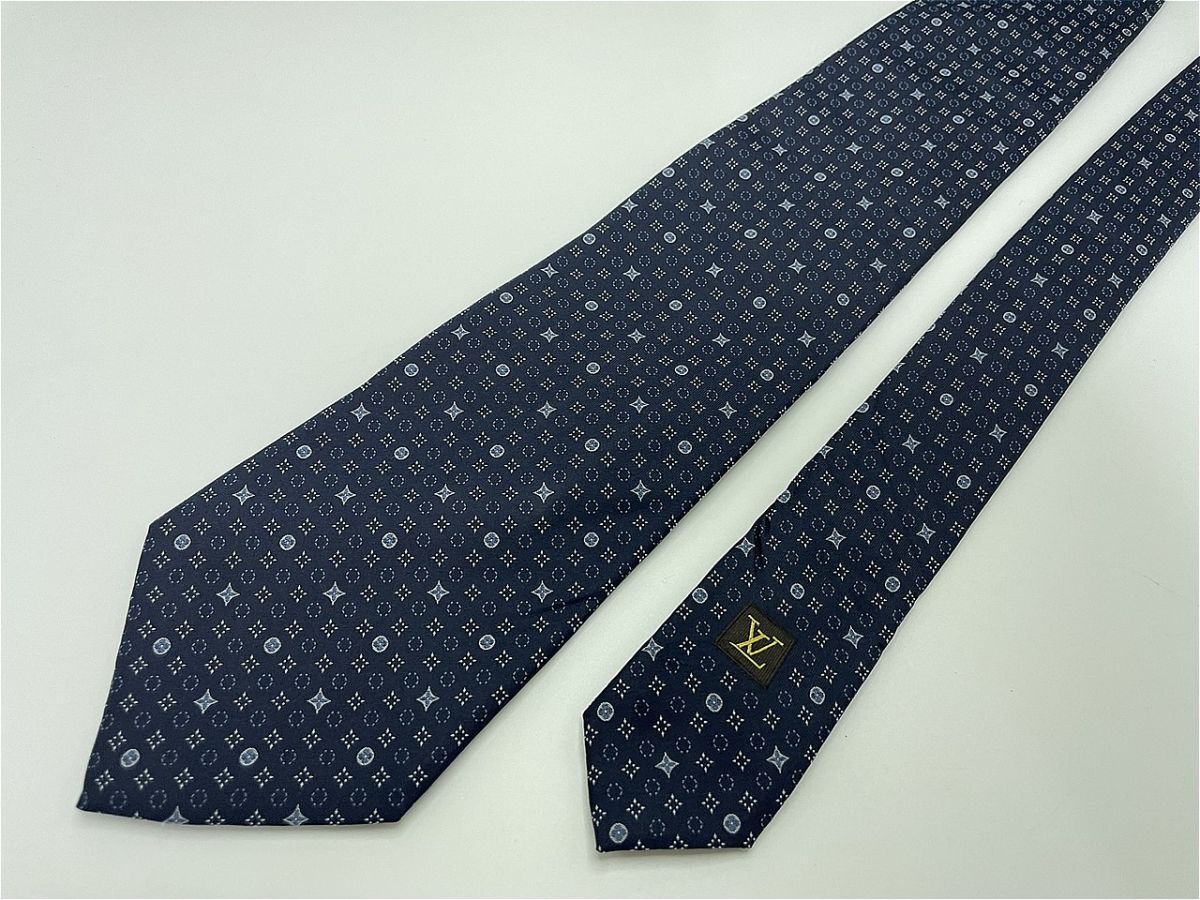 【超美品】LOUIS VUITTON　ルイヴィトン　ドット柄 ネクタイ 3本以上 送料無料 メンズ ネイビー　１円　1101004_画像4