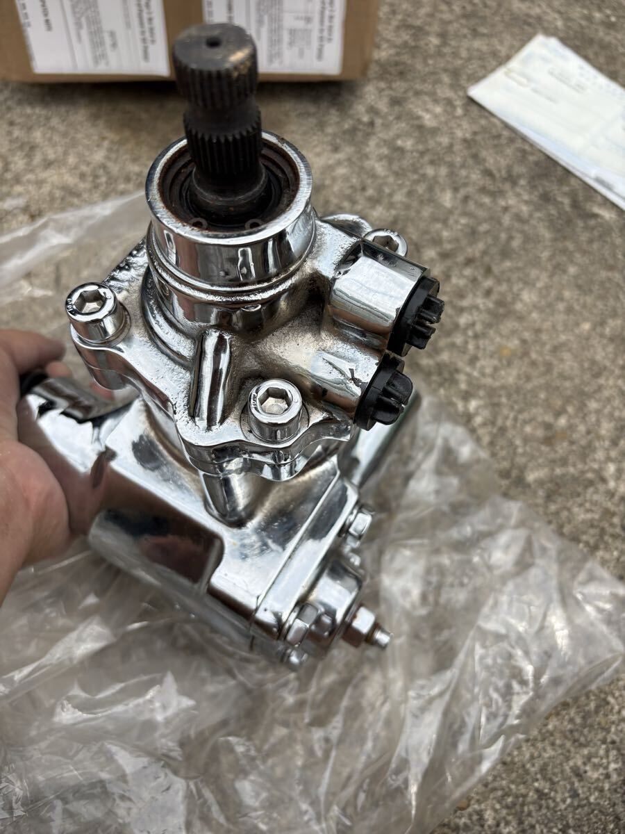 インパラ 500 ステアリングギアボックス メッキ 新品未使用品 _画像9