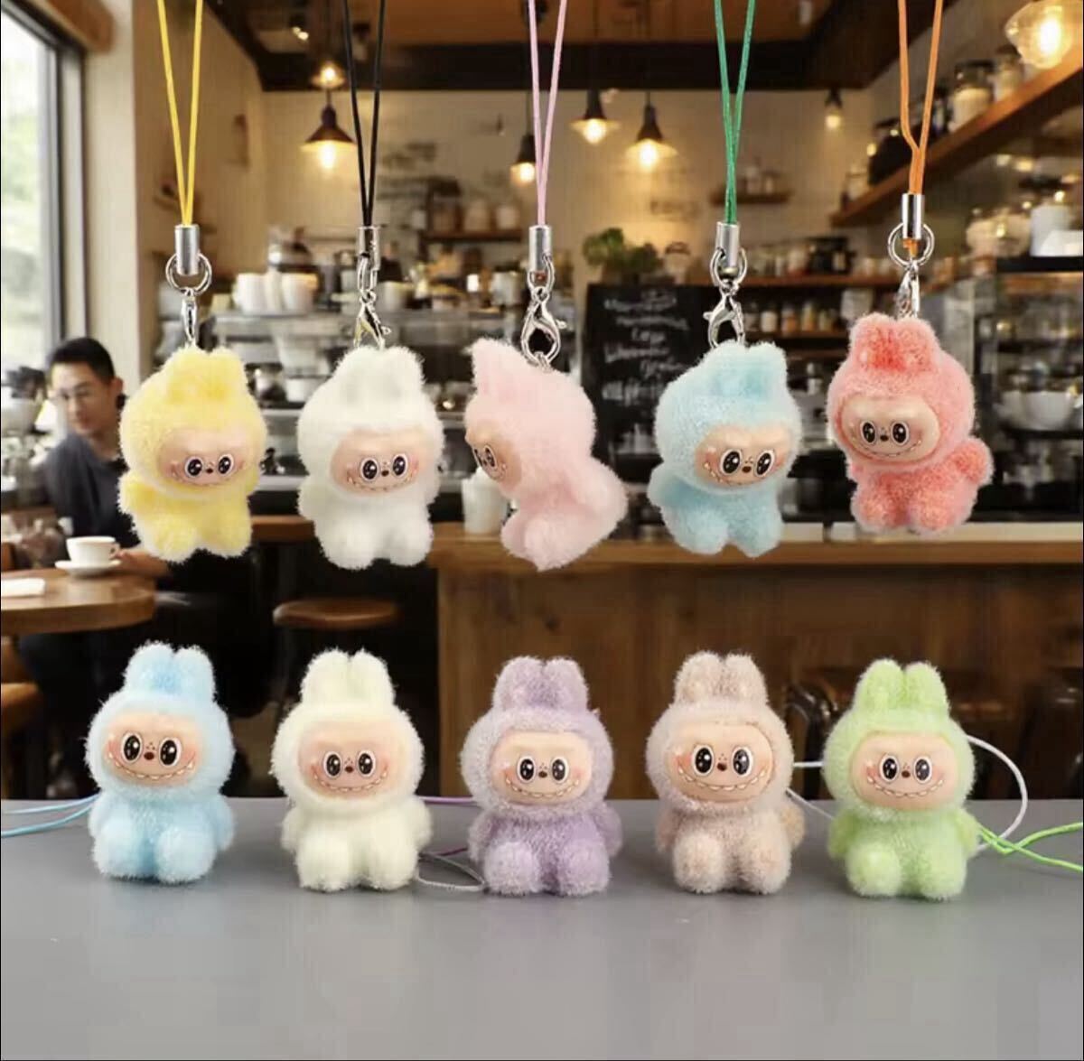 【新品未使用】【送料込】ラブブぬいぐるみミニキーホルダー（ランダム）×1 LABUBU _画像1