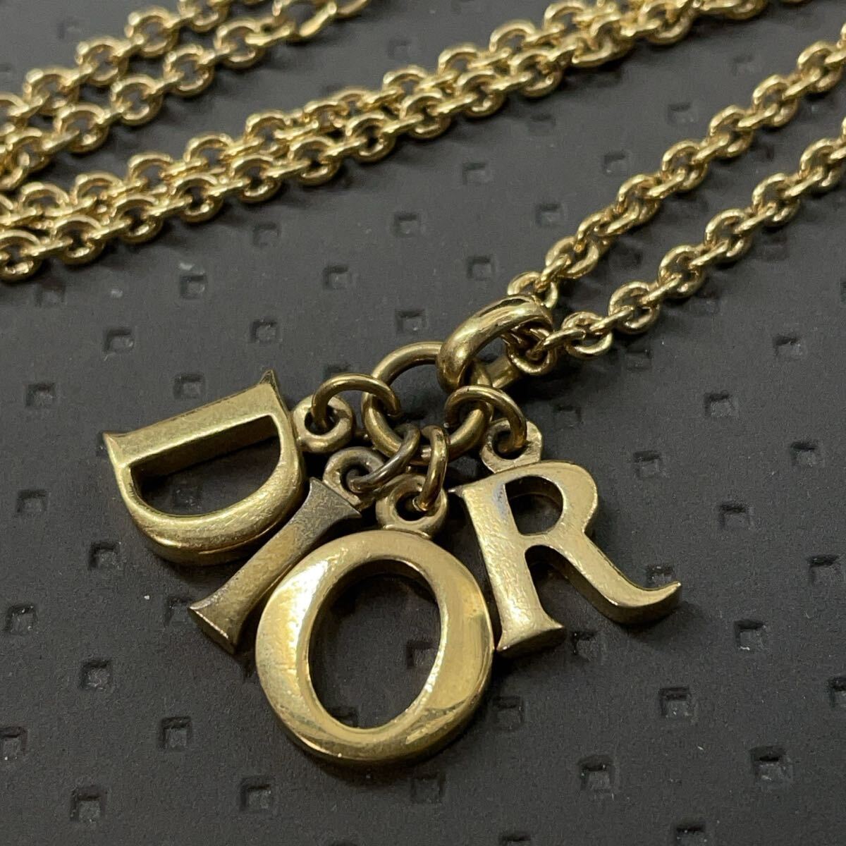 7） 1円スタート！！ クリスチャンディオール ネックレス ロゴ ゴールド ヴィンテージ_画像2