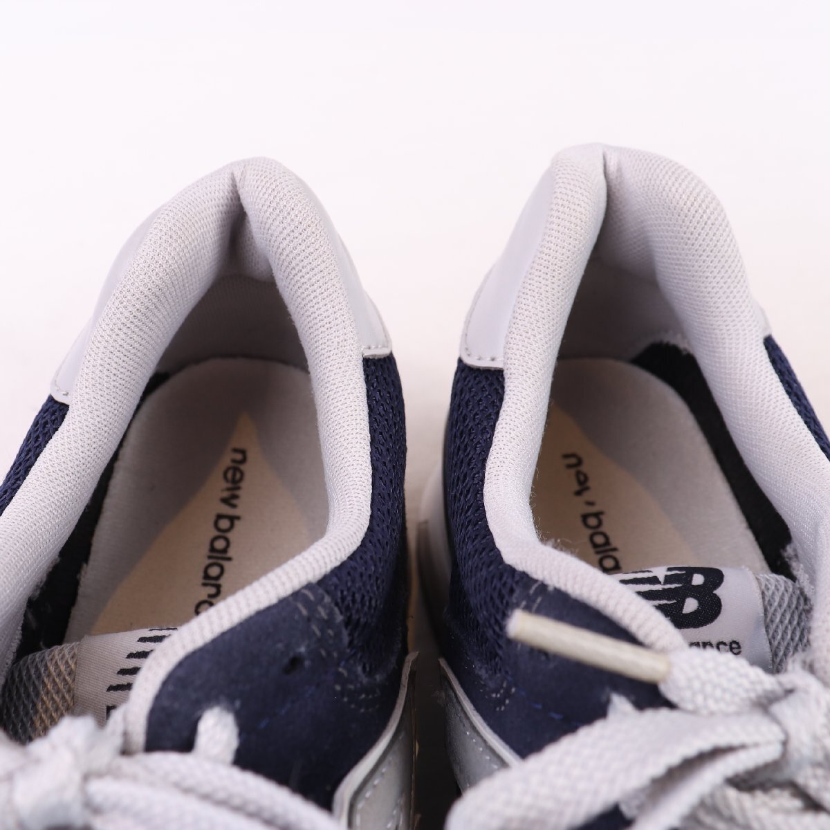565 ニューバランス 26.0cm/new balance 紺 ネイビー 銀 シルバー 中古 古着 メンズ スニーカー yy7331_画像8