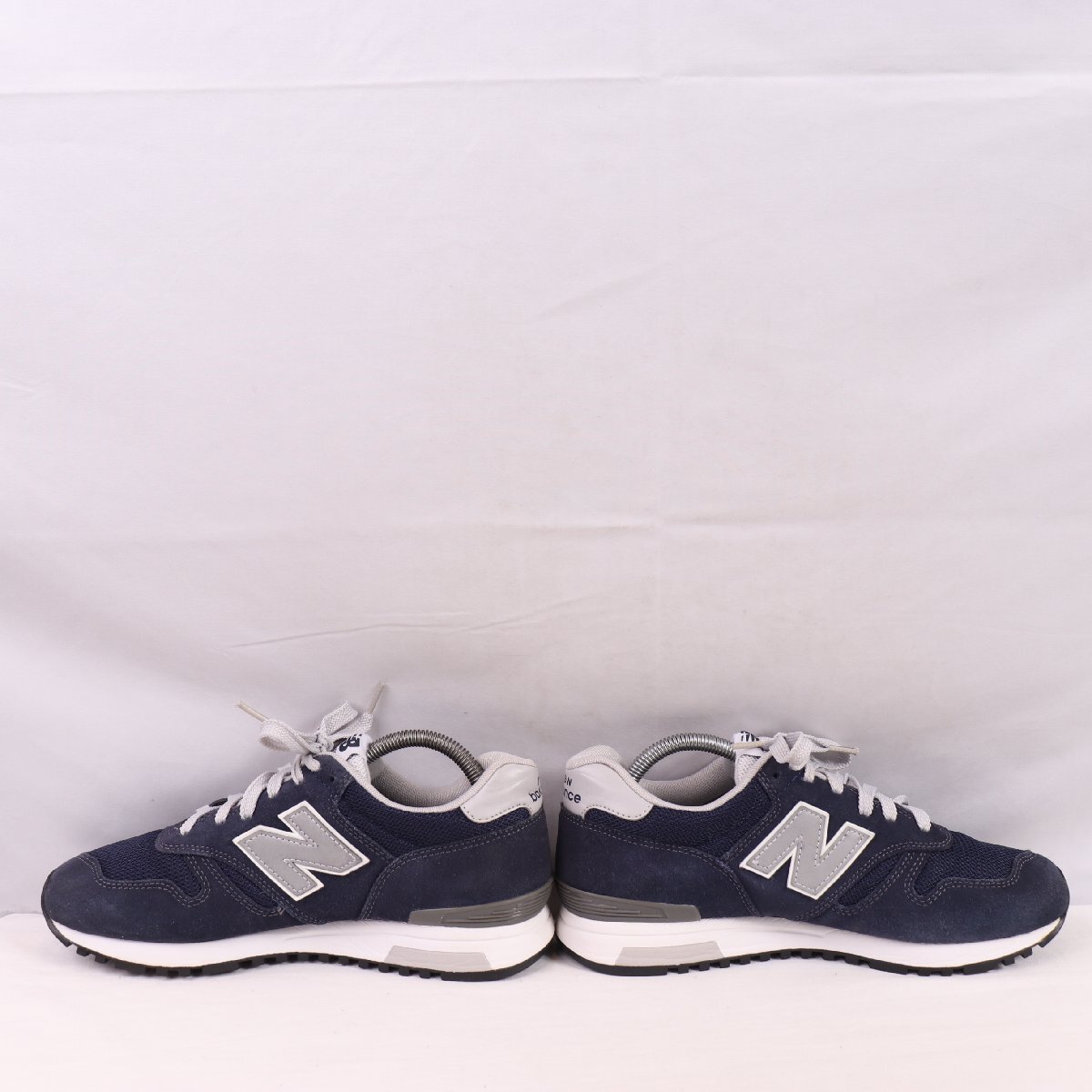 565 ニューバランス 26.0cm/new balance 紺 ネイビー 銀 シルバー 中古 古着 メンズ スニーカー yy7331_画像6