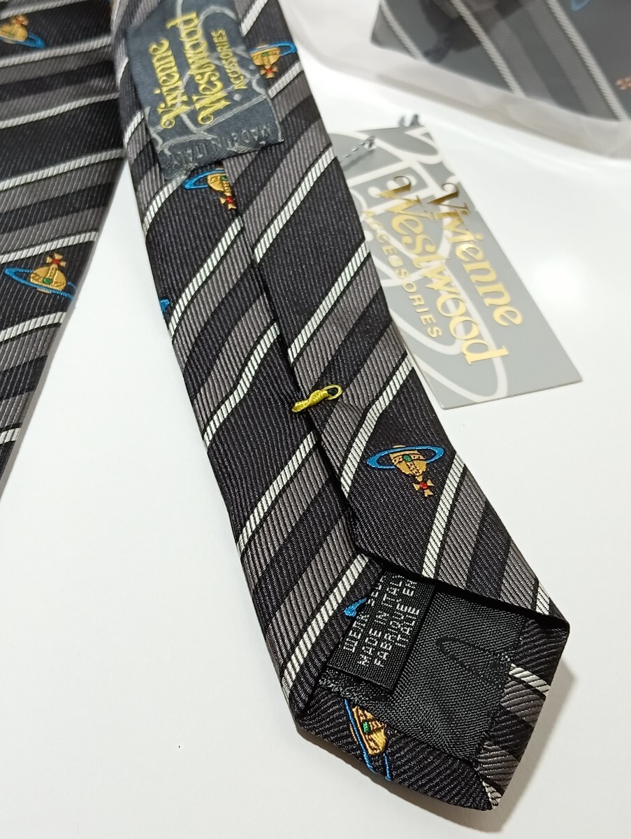 1円【未使用/ケース付】Vivienne Westwood ヴィヴィアンウエストウッド ネクタイ シルク100 刺繍 ストライプ柄　タグあり　メンズ_画像9