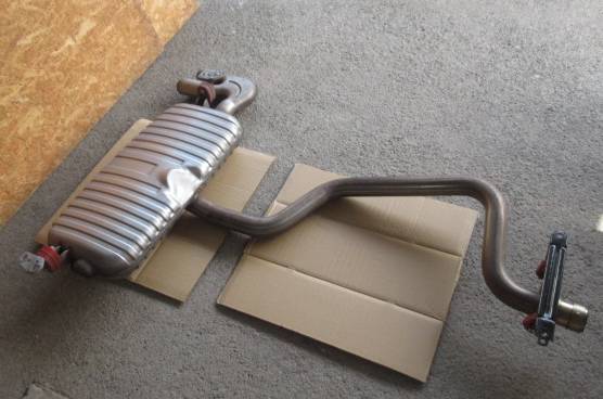 [Rmdup51777] アウディTT 8JBWA 純正 リア マフラー 中古良品 適合確認可 (8J系/テールパイプ/タイコ/サイレンサー)_画像1