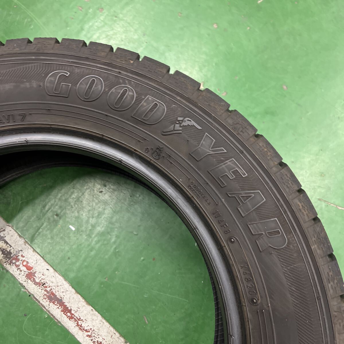 グッドイヤー 195/65R16 4本セット アイスナビ7 スタッドレス バリ山 セレナ ステップワゴン_画像8