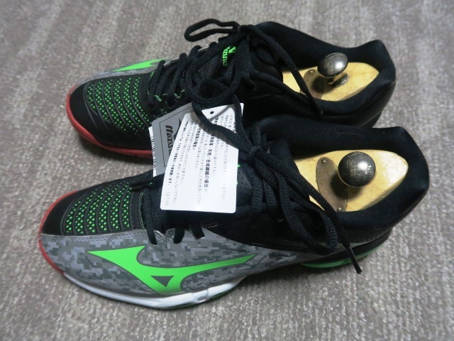 1.6万 未使用 タグ付 MIZUNO WAVE INTENSE TOUR 2 ミズノ ウエーブインテンスツアー2AC GREY/GREEN/BLACK US7.5 25.5cm オールコート用_画像2