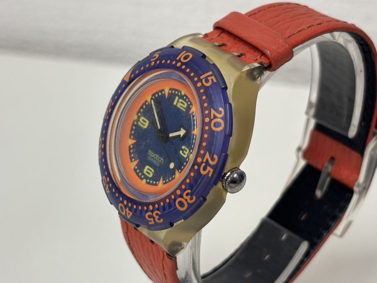 C3654-X12-351◎swatch スウォッチ 200M クォーツ 腕時計 現状品①◎_画像2