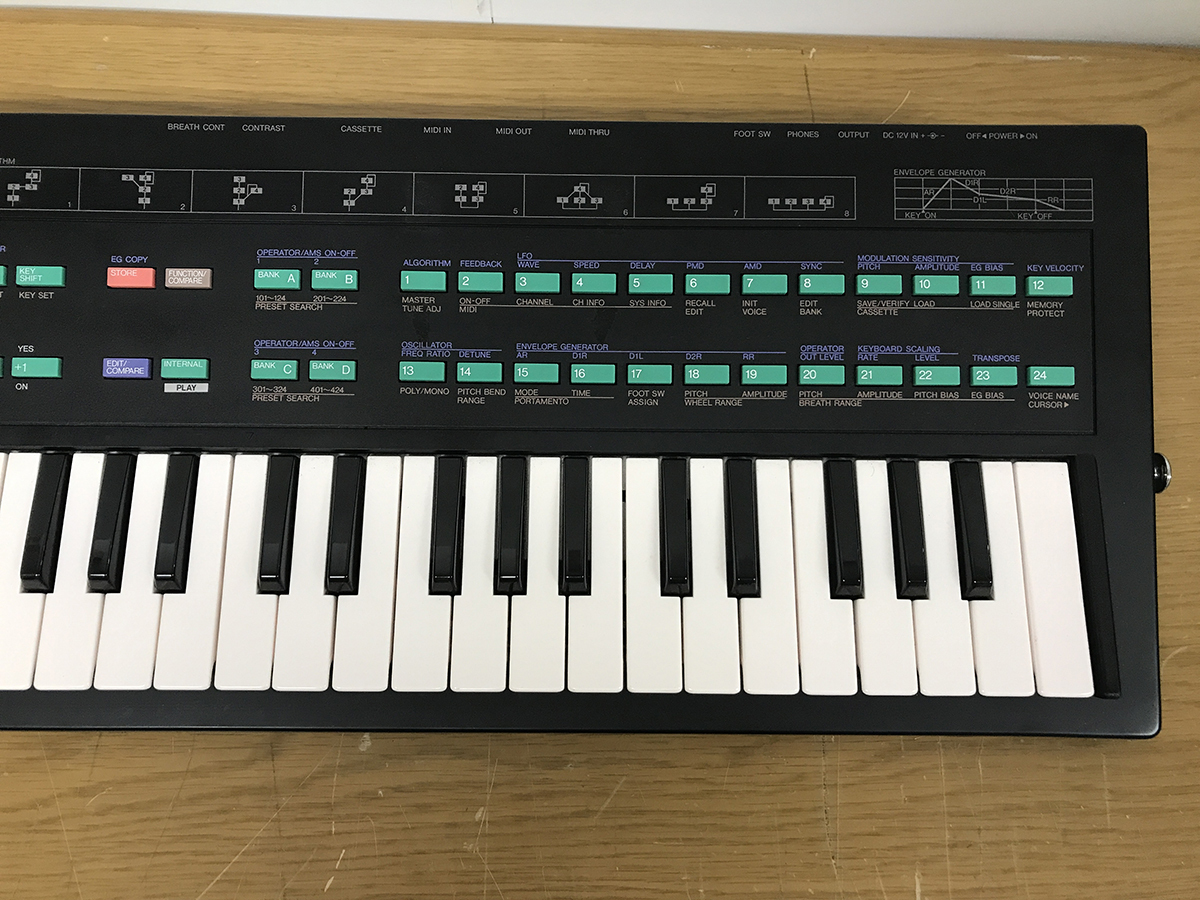 中古■YAMAHA DX100 49鍵 ヤマハシンセサイザー ソフトケース付 動作OK AC付 内臓電池要交換★送料無料_画像5