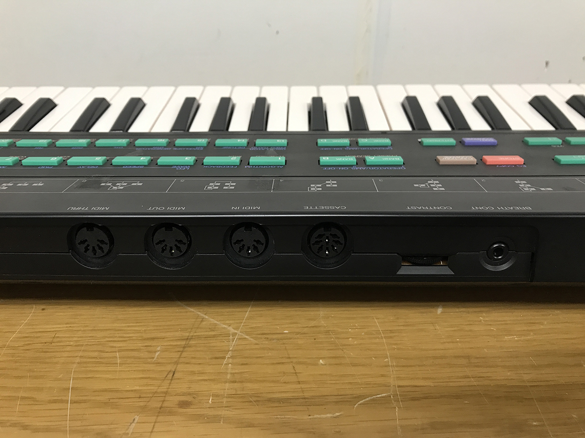 中古■YAMAHA DX100 49鍵 ヤマハシンセサイザー ソフトケース付 動作OK AC付 内臓電池要交換★送料無料_画像7