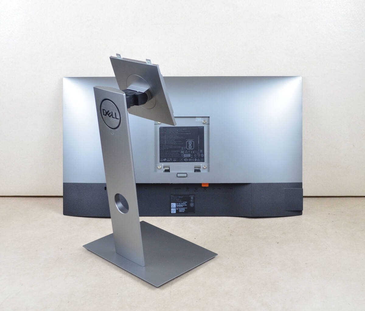 6753 超狭額ベゼル DELL 24型ワイド U2419HC フルHD ゲーミング Type-C HDMI/DP IPS LED ディスプレイ_画像6