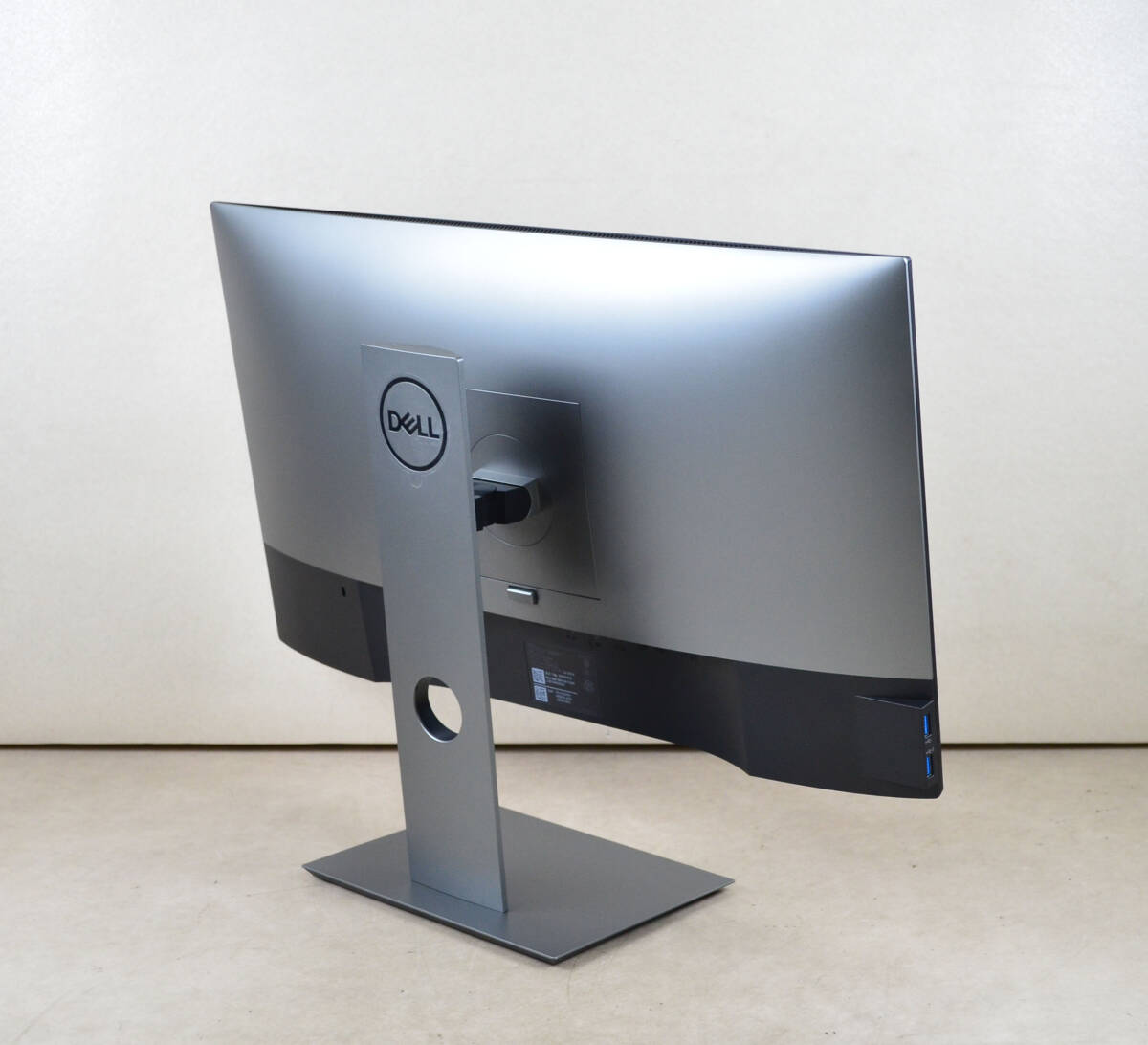 6753 超狭額ベゼル DELL 24型ワイド U2419HC フルHD ゲーミング Type-C HDMI/DP IPS LED ディスプレイ_画像5