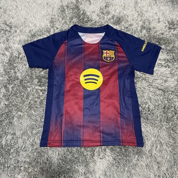 ★子供140cm★ ロナウジーニョ バルセロナ サッカーユニフォーム 新品　レジェンド選手　限定版_画像3