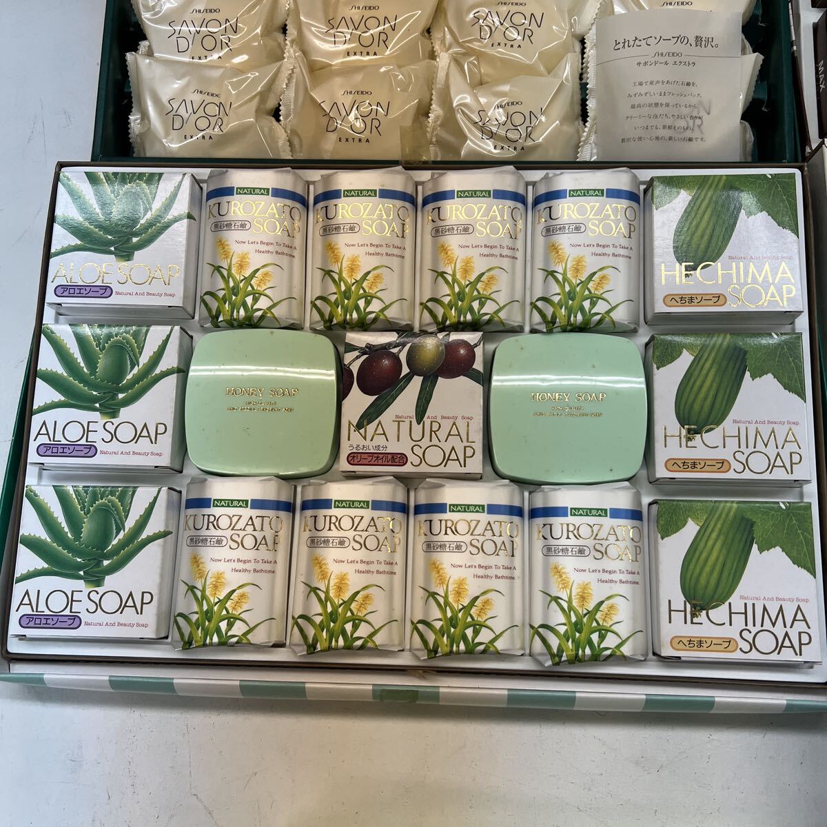 【ヤ100】 固形石鹸 資生堂 花王 牛乳石鹸 LUX カネボウ 石鹸 石けん ソープ 箱入り 未使用品 まとめて 7箱(74個)_画像3