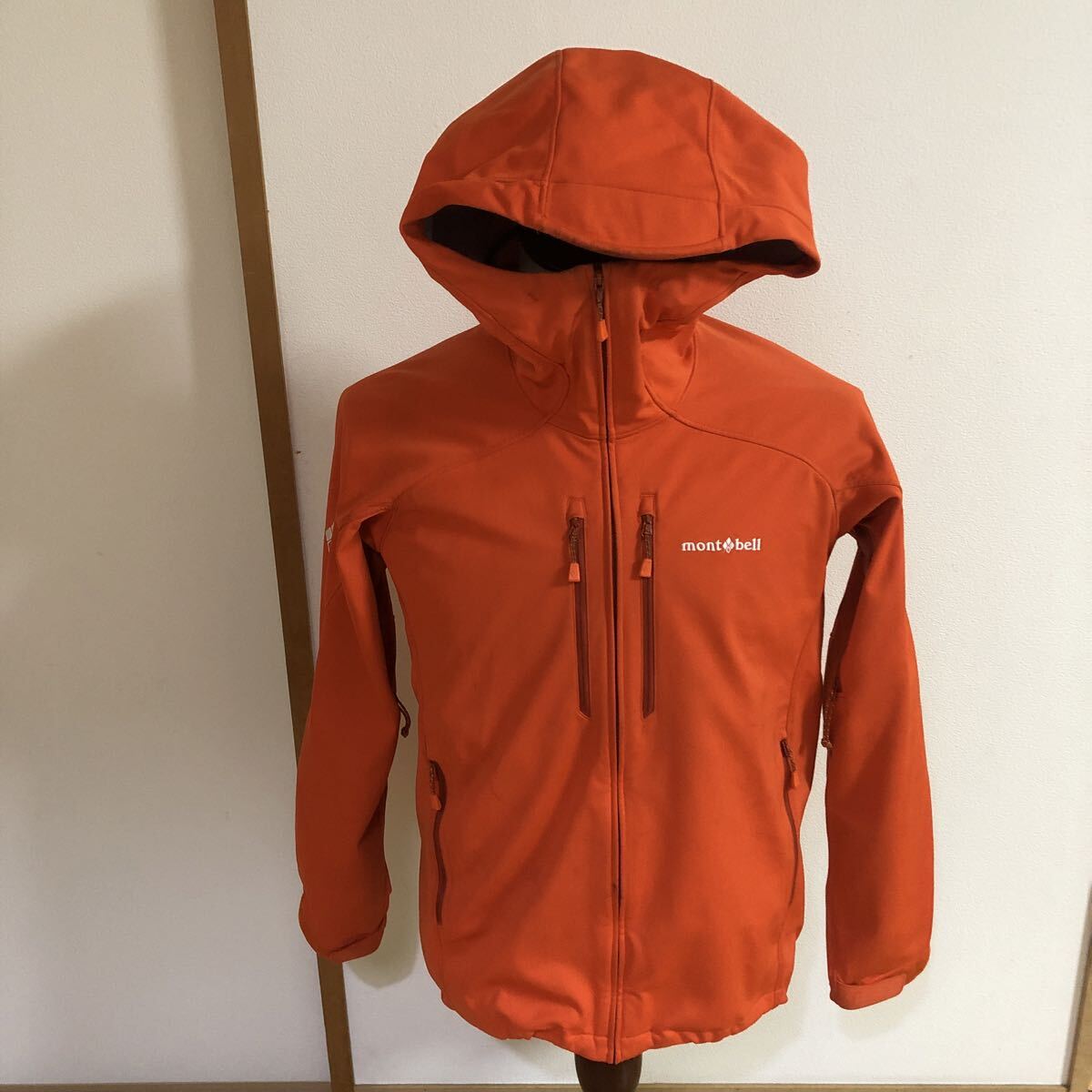 【返品OK】モンベル　メンズM　#1106723　クリマバリアパーカ【mont-bell】_画像1