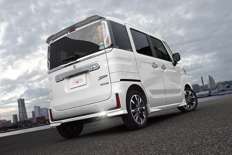 スペーシアカスタム MK53S リアリップ ガーニッシュ 1P 鏡面仕上げ_画像9