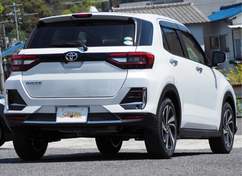 セット割 トヨタ ライズ ダイハツ ロッキー リヤフォグランプ&リアバンパーガーニッシュ 鏡面仕上げ セット_画像6