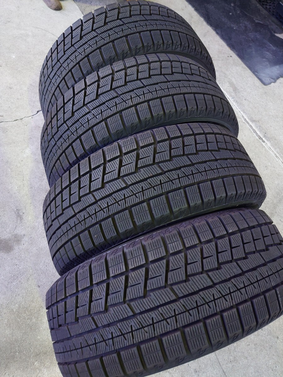 ヨコハマスタッドレスタイヤ　ice GUARD iG60 215/45R17 中古品４本!（2022年製）_画像1