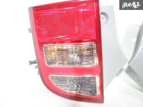 【保証付！ 即発送！】トヨタ 純正 ZNM10G ZNM10W ANM10G ANM15G ANM15W アイシス テールライト テールランプ 左右 セット KOITO 44-64_画像4