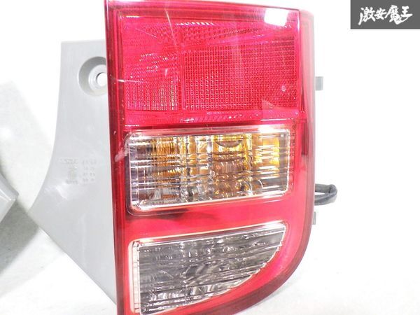 【保証付！ 即発送！】トヨタ 純正 ZNM10G ZNM10W ANM10G ANM15G ANM15W アイシス テールライト テールランプ 左右 セット KOITO 44-64_画像5