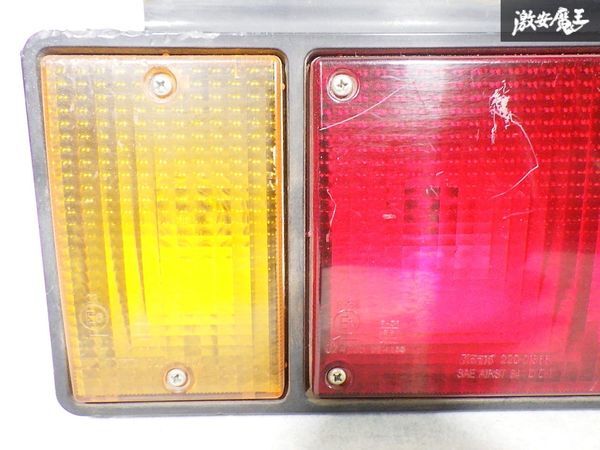【保証付！ 即発送！】いすゞ いすず 純正 NHR85 エルフ テールライト テールランプ 左 助手席 KOITO 220-21366トラック_画像2