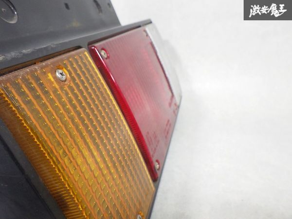 【保証付！ 即発送！】いすゞ いすず 純正 NHR85 エルフ テールライト テールランプ 左 助手席 KOITO 220-21366トラック_画像5