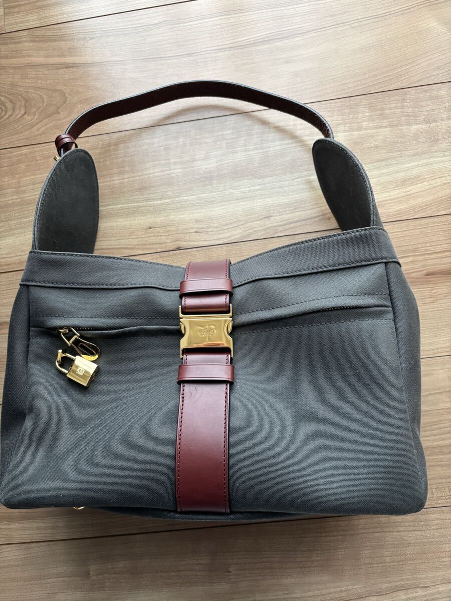 LOEWE ロエベ　ワンショルダーバッグ キャンバス_画像2