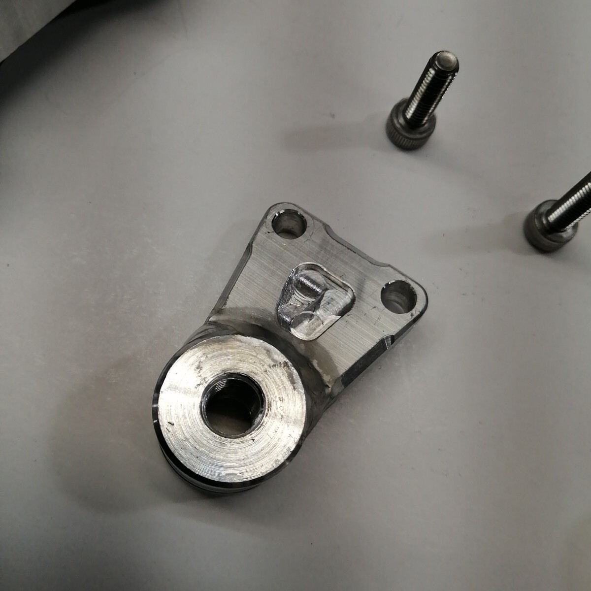 GPZ900R マフラーステー　サイレンサーステー　リザーバータンクステー等にも　アイデア次第で色々活用できます_画像9