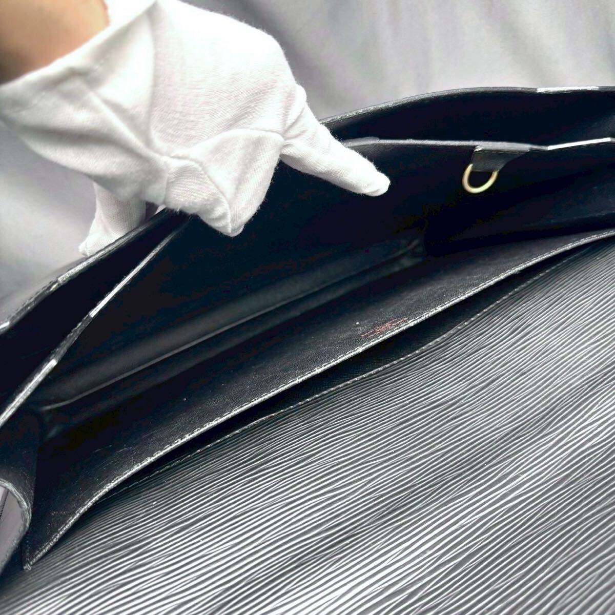 E297 Louis Vuitton epi cell vi eto темно синий seie портфель портфель серийный SR1024