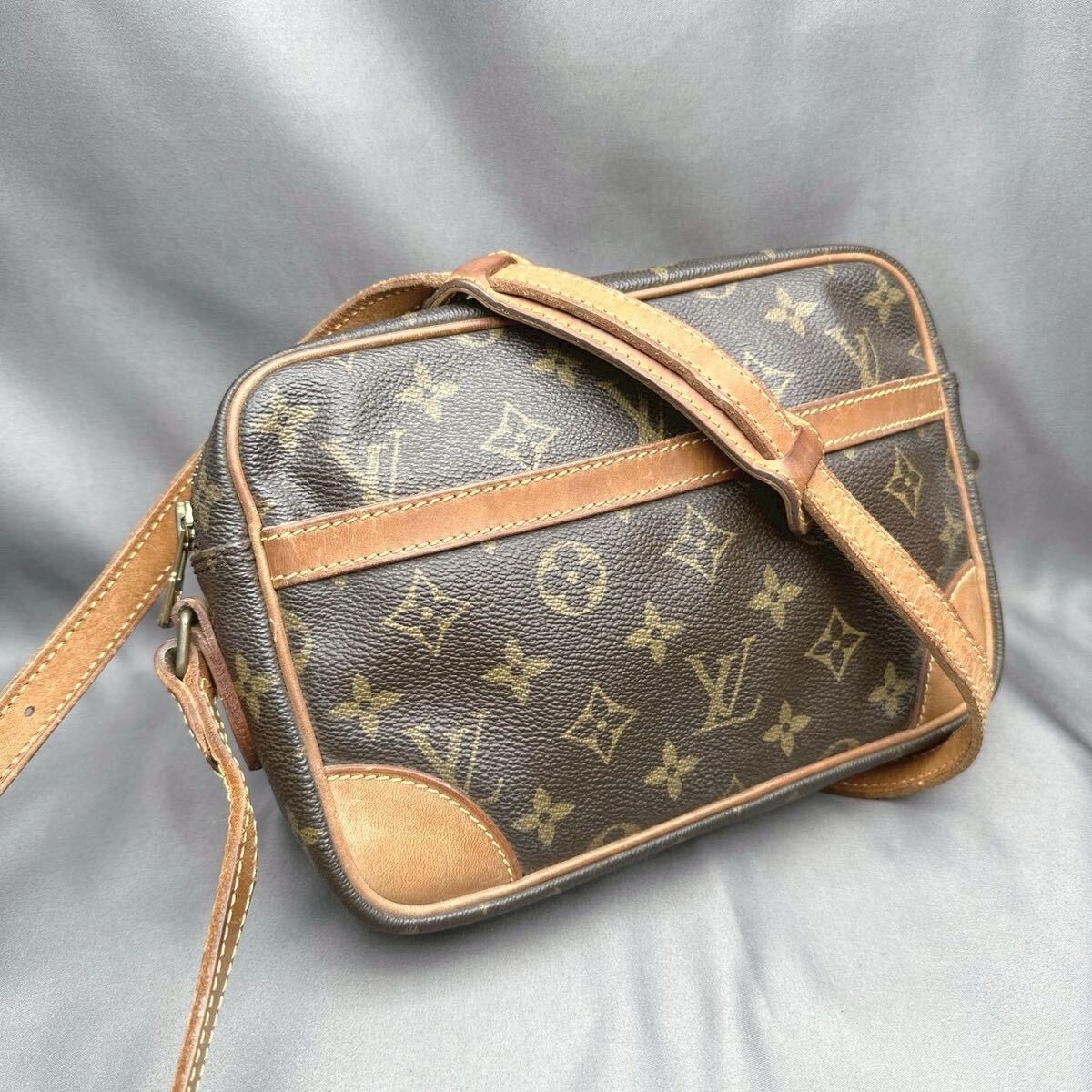 B183 ルイヴィトン モノグラム トロカデロ27 ショルダーバッグ 斜めがけバッグ M51274 シリアル _画像1
