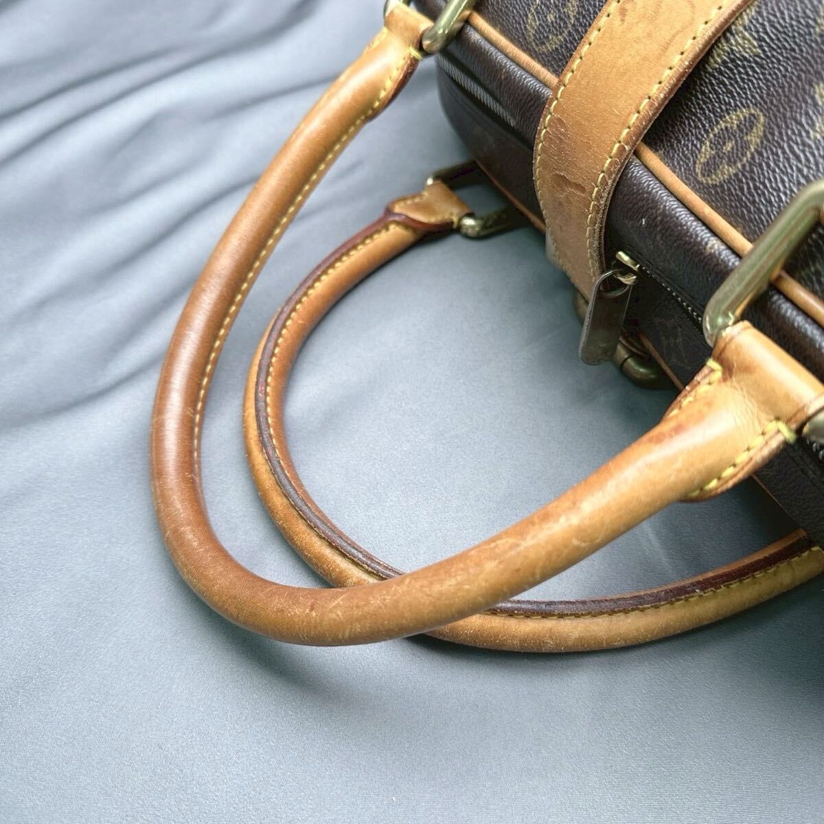 B197 LOUIS VUITTON ルイヴィトン モノグラム マンハッタンGM ハンドバッグ シリアル BA0035_画像3