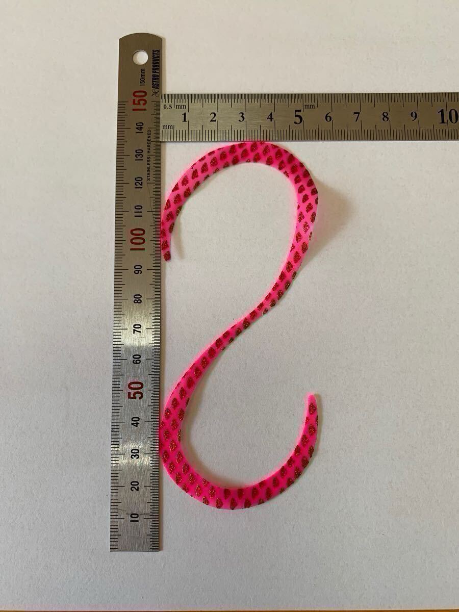 タイラバ　8本　3本針仕様　シリコン製カーリーネクタイ　ゴールドオーロラスカート_画像3