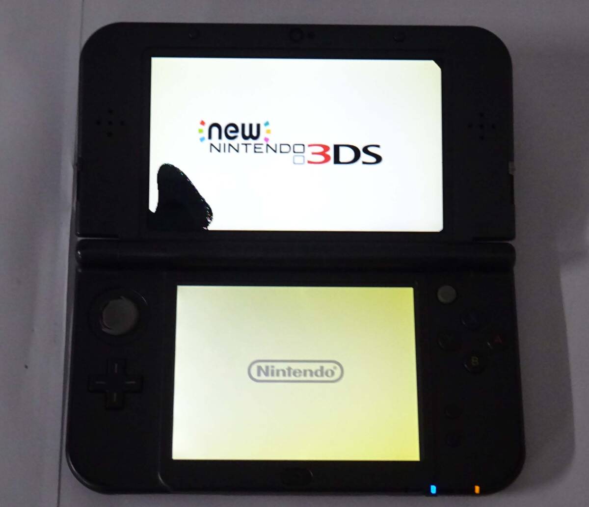 NEWニンテンドー3DS LL メタリックブラック 画面難あり 本体のみ ■動作可■_画像8