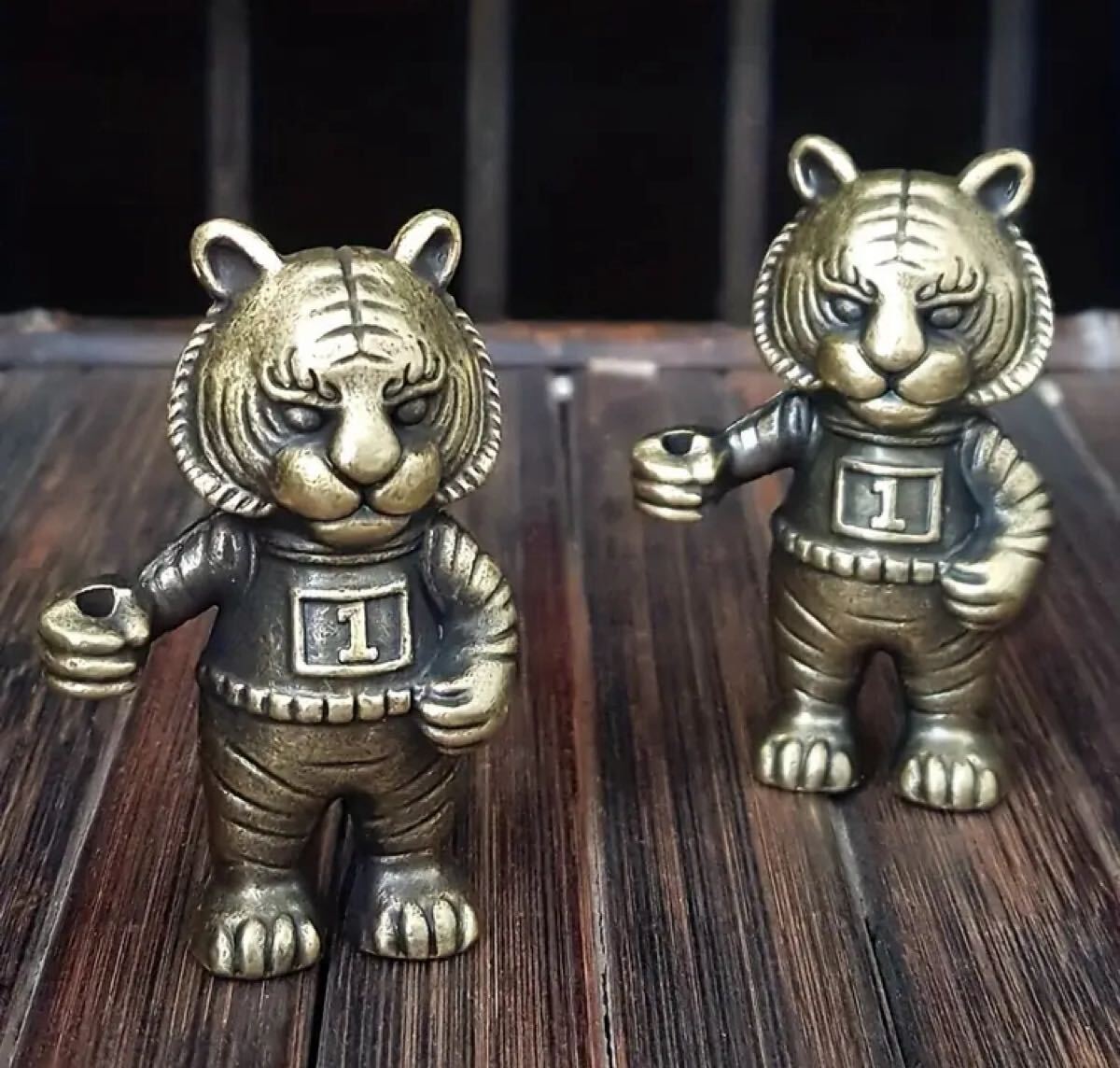 【個性的】虎 お香立て 金属製 高品質 ユニーク 置物 インテリア タイガー 縁起物 可愛い 重厚感 彫刻 とら スティックお香_画像7