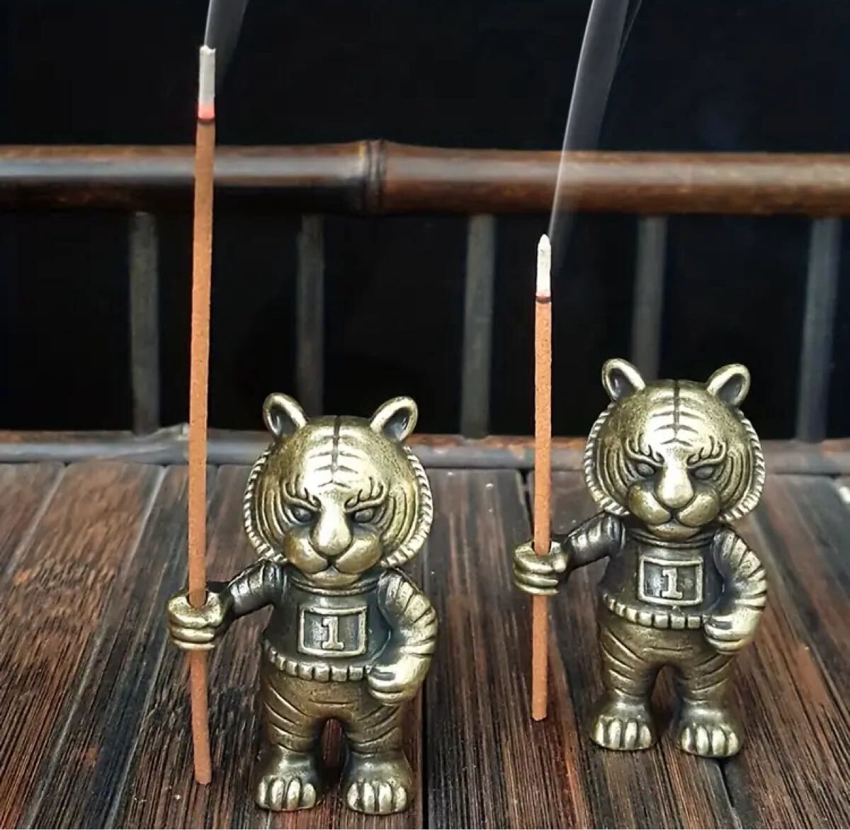 【個性的】虎 お香立て 金属製 高品質 ユニーク 置物 インテリア タイガー 縁起物 可愛い 重厚感 彫刻 とら スティックお香_画像8